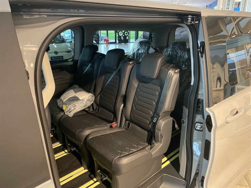 Ford E-Tourneo Custom Titanium X billede 2