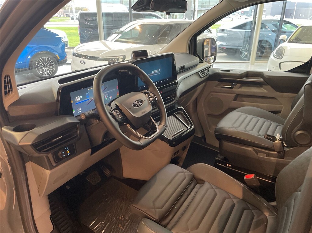 Ford E-Tourneo Custom Titanium X billede 3