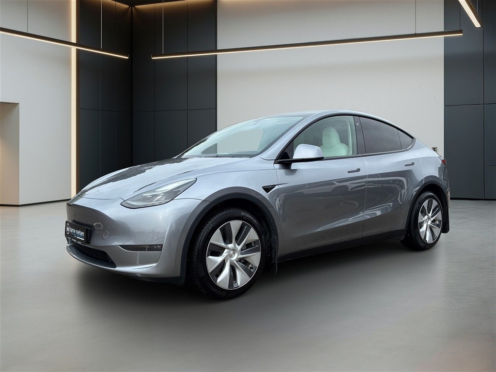 Tesla Model Y Long Range