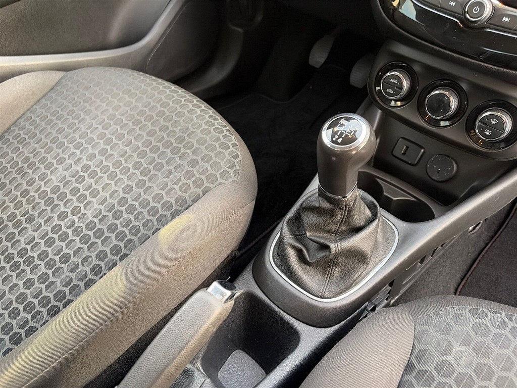 Opel Corsa Impress generic.image 15