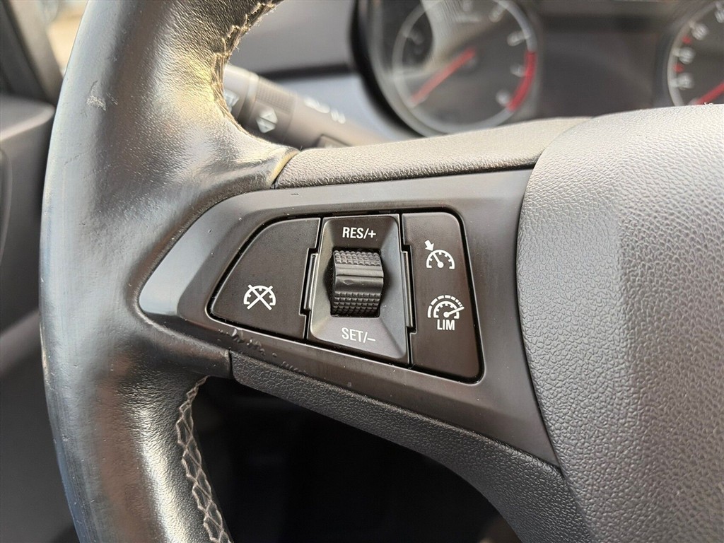 Opel Corsa Impress generic.image 17