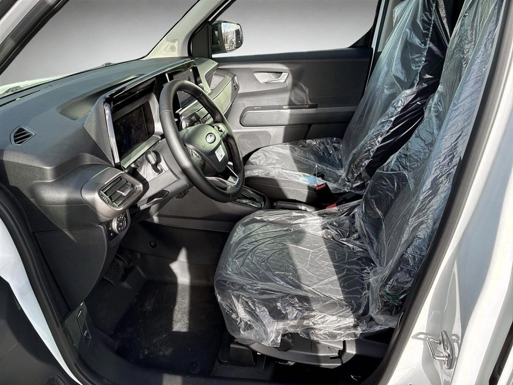 Ford Transit Courier Limited billede 7