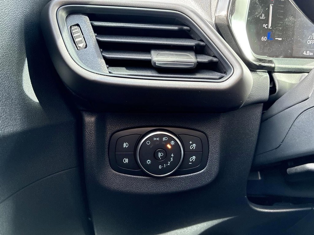 Ford Transit Courier Limited billede 12
