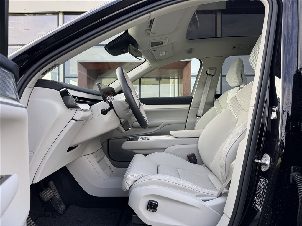 generic.car generic.image 5