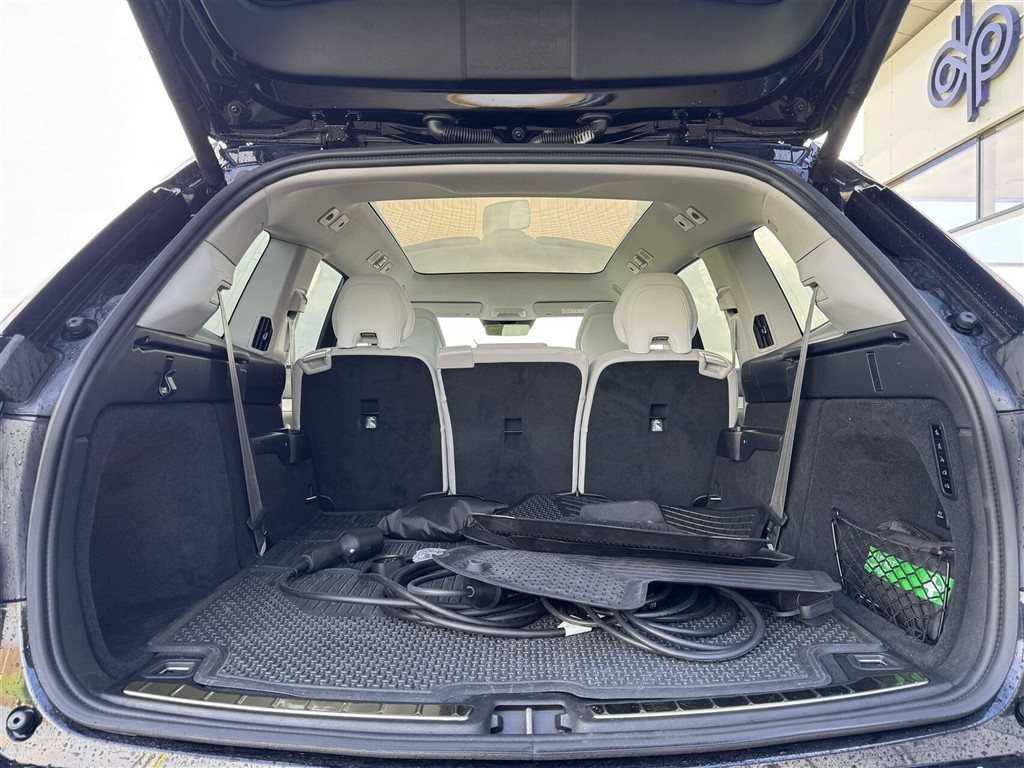 generic.car generic.image 15