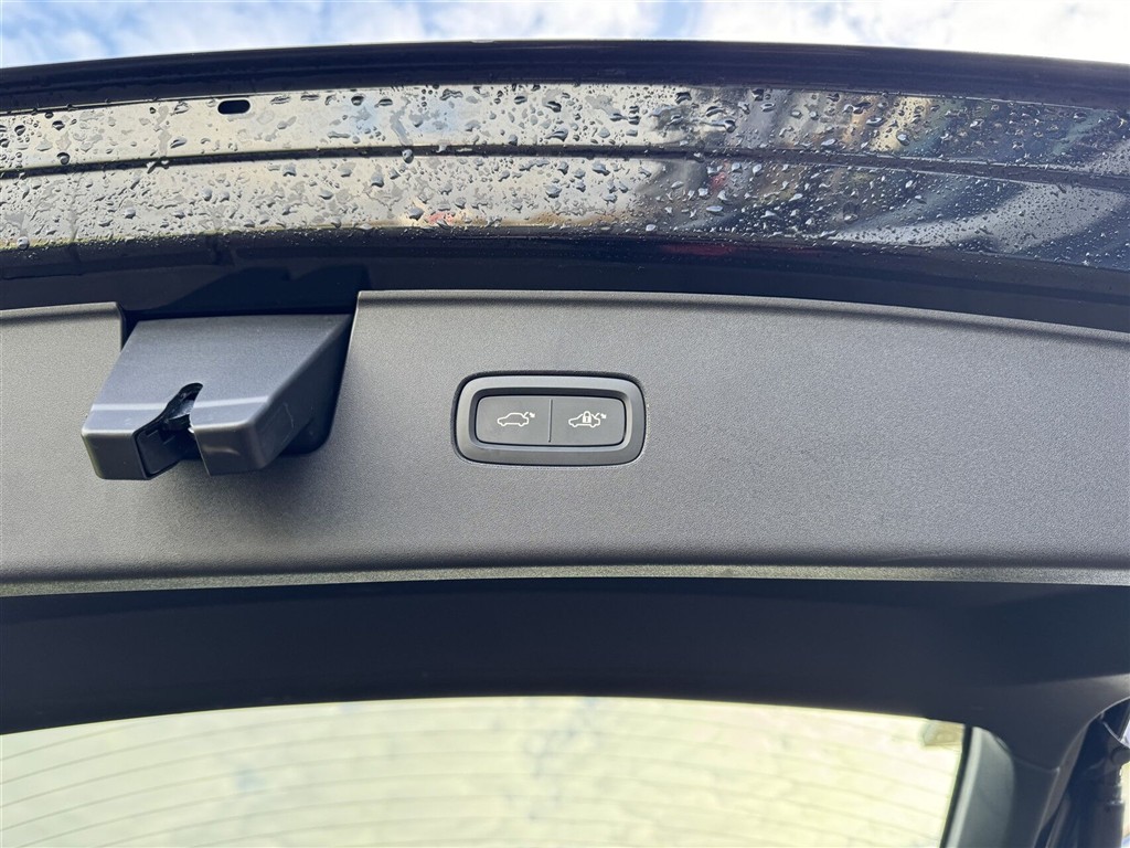 generic.car generic.image 16